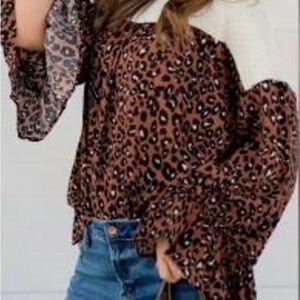 Hailey & Co leopard and cream balloon sleeve oversized blouse boutique S boho